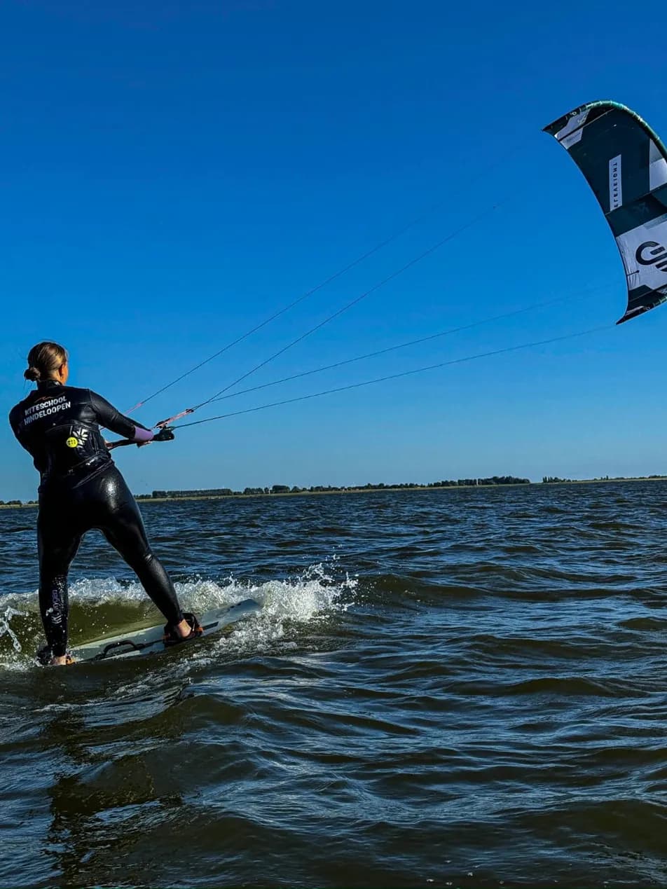 Kitesurfkurs Fortgeschritten - Der Weg zum eigenständigen Kiter